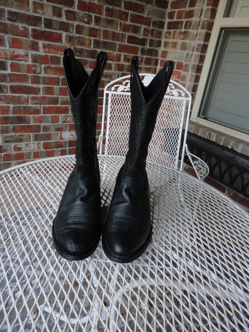 ARIAT Men's Black Leather Heritage Western Rounded Toe Boots Size 8.5D